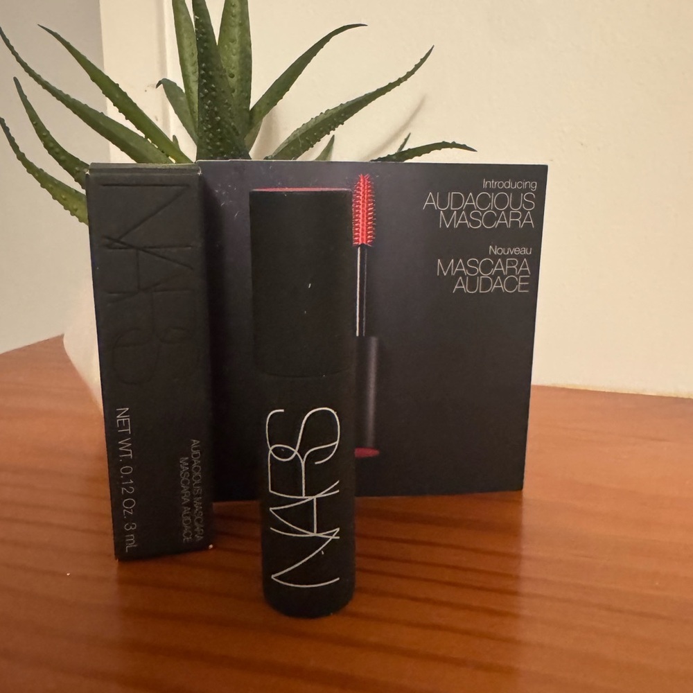 NIB Nars Audacious Mascara Mini Deluxe Sample